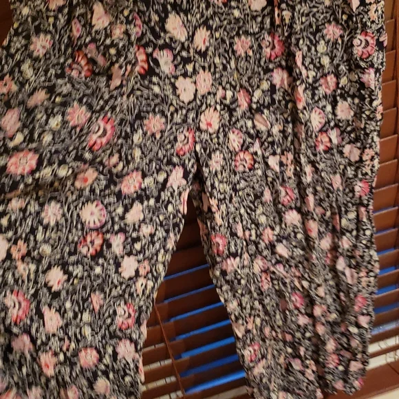 Loft jumpsuit - Picture 2 of 5